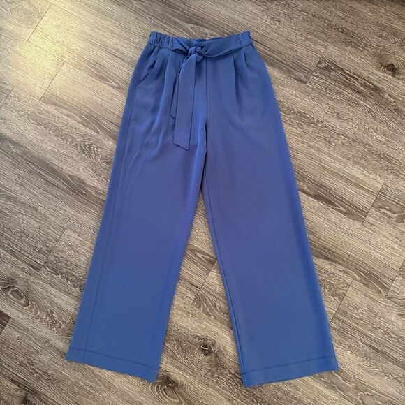 Lululemon Noir Pants - Picture 1 of 5